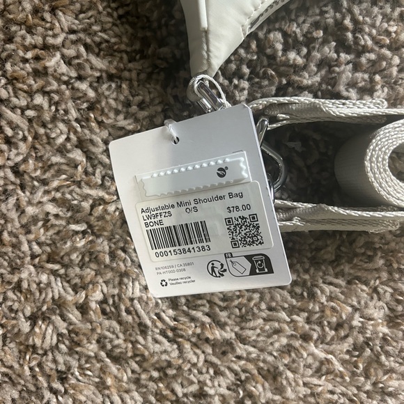 Lululemon purse/bag - Picture 2 of 2